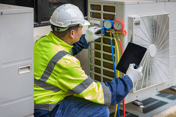 Professional Hvac technician working in Smithfield, VA